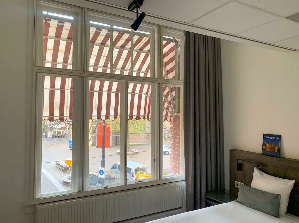 Topvoorzetramen_IBIS_hotel_1001