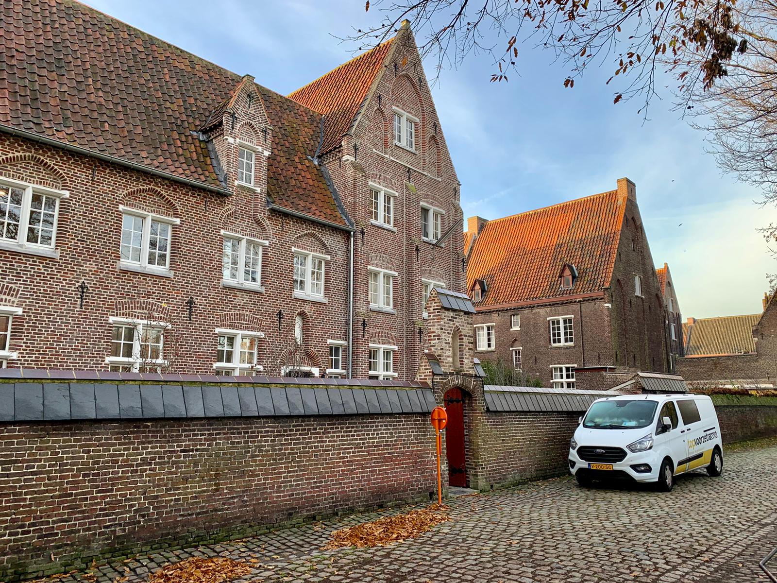Topvoorzetramen_groot_begijnhof_gent_008