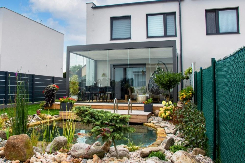 pergola-venti-voor-de-vijver